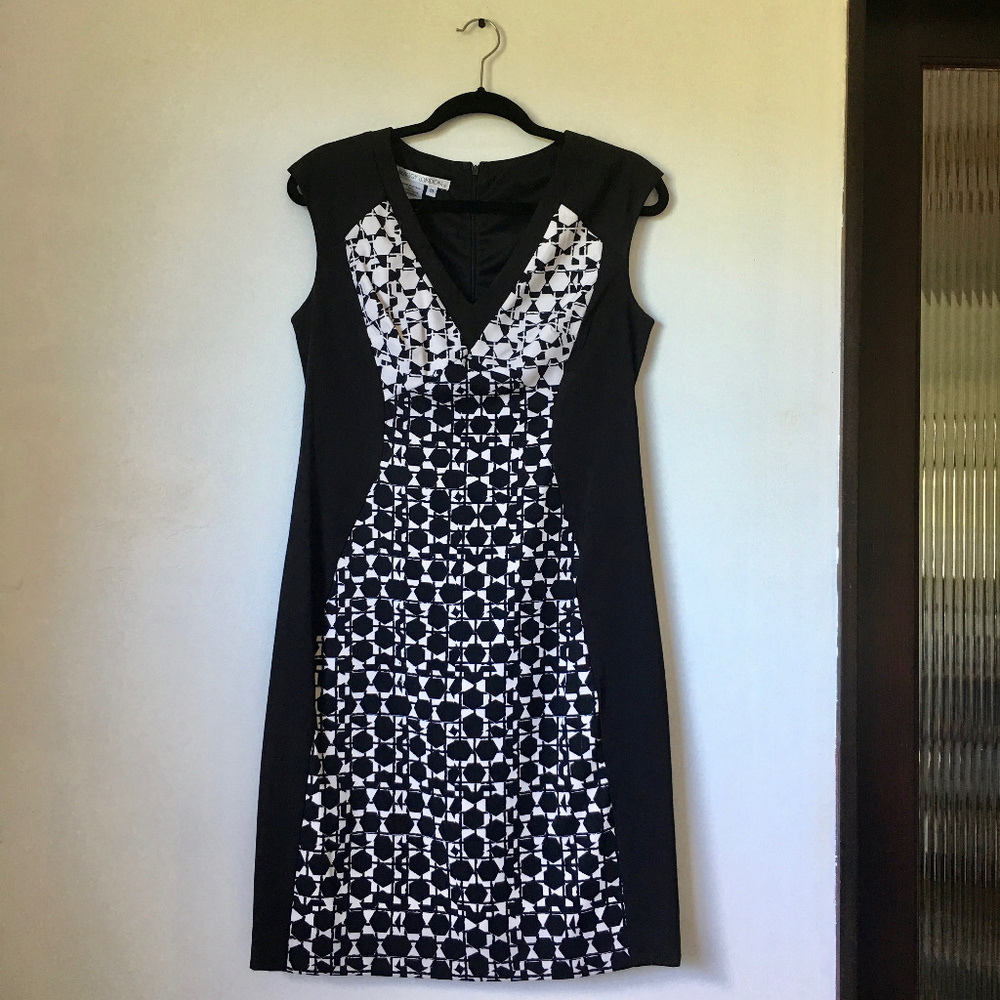Maggy London - Cap Sleeve Midi Sheath